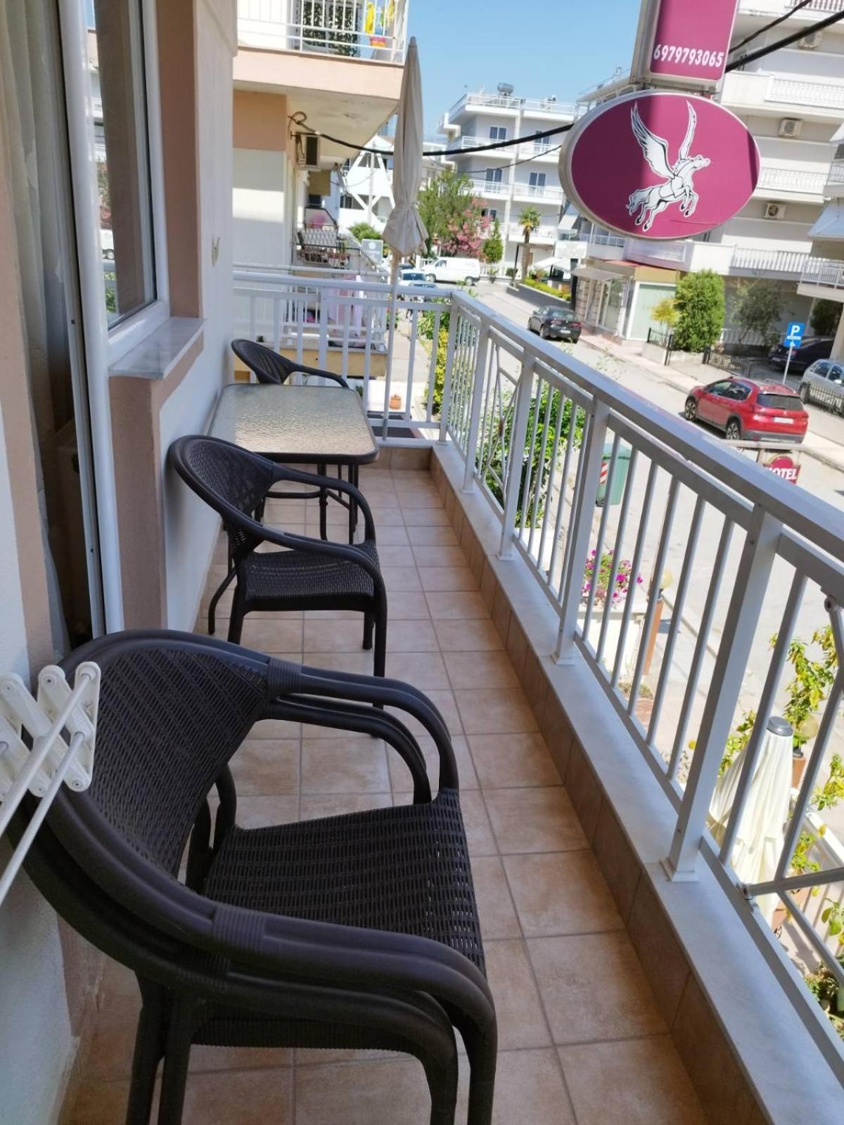 Hotel Villa Pigasos Paralía Екстериор снимка