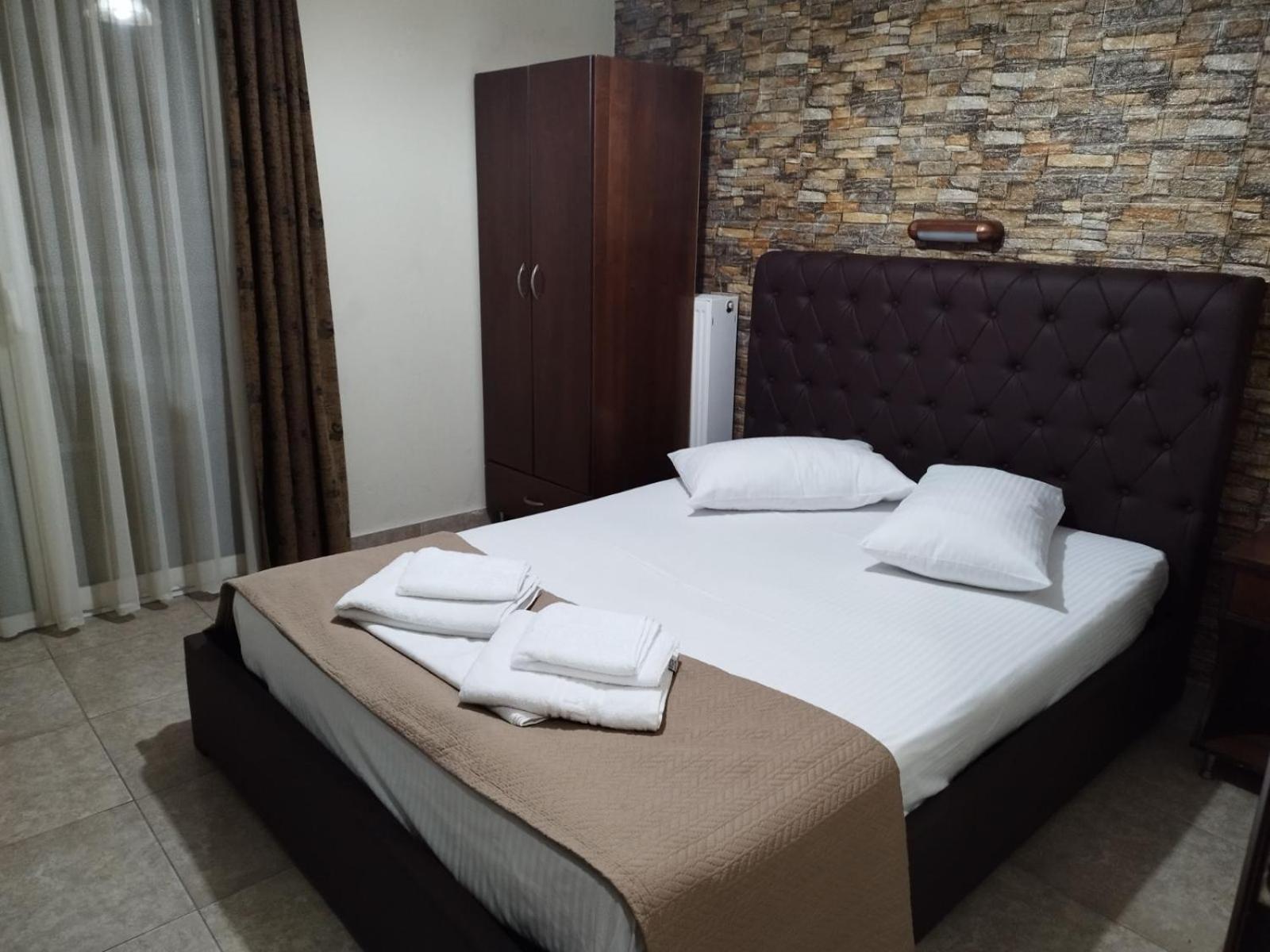 Hotel Villa Pigasos Paralía Екстериор снимка
