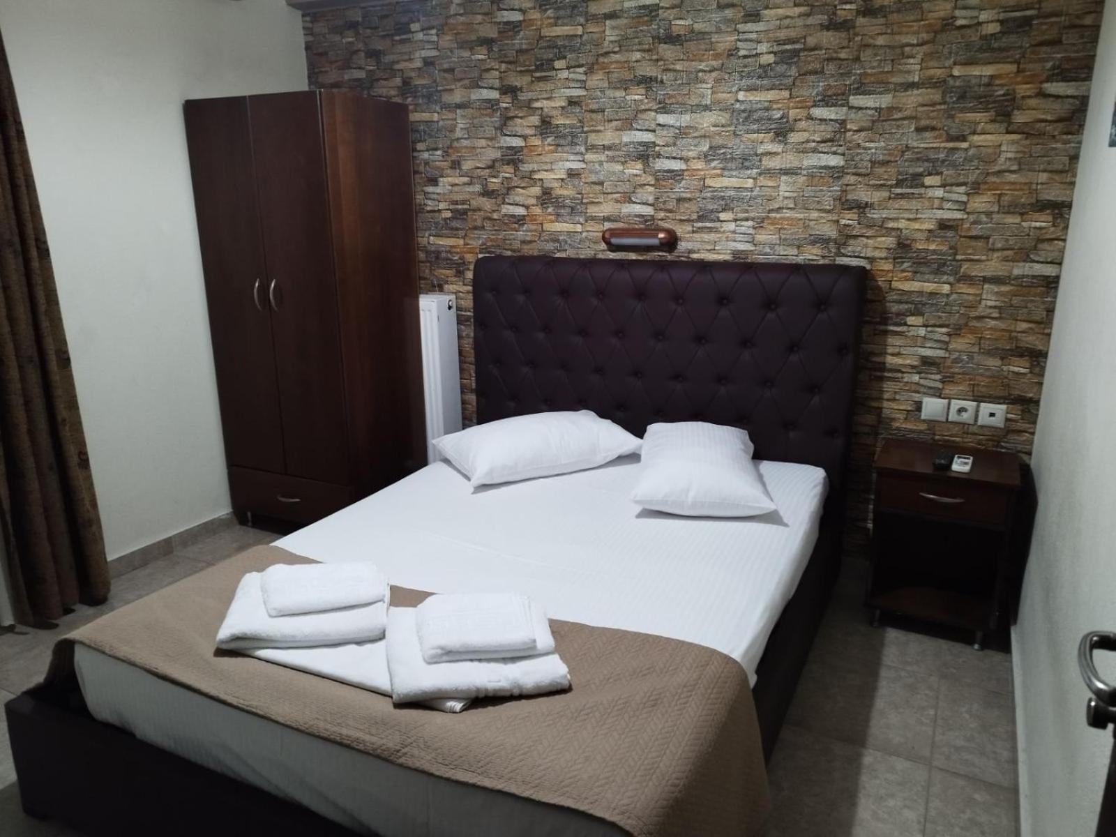 Hotel Villa Pigasos Paralía Екстериор снимка
